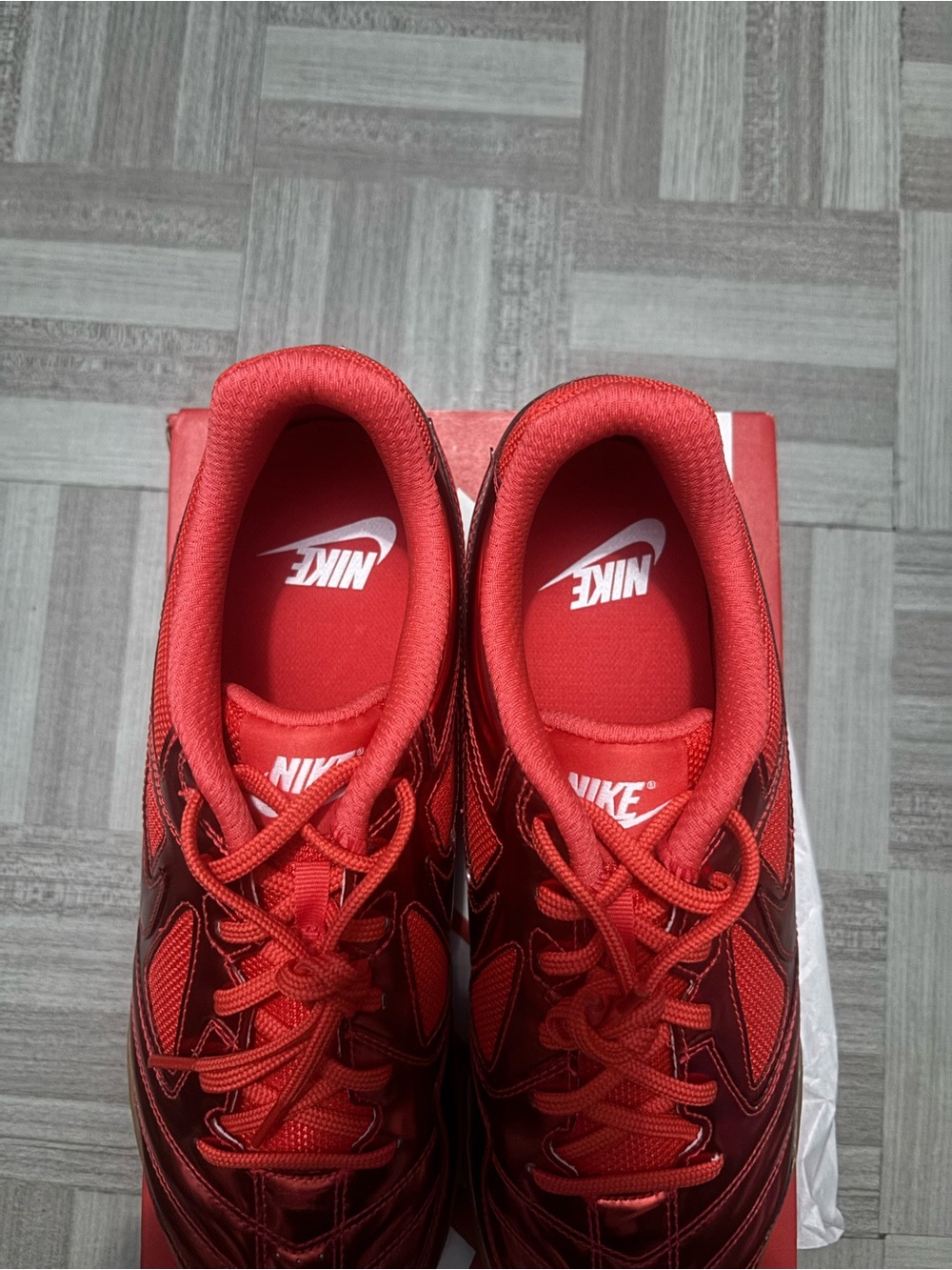 Nike GATO LV 8 men’s / woman’s sneaker men’s 10.5 , Woman’s 12